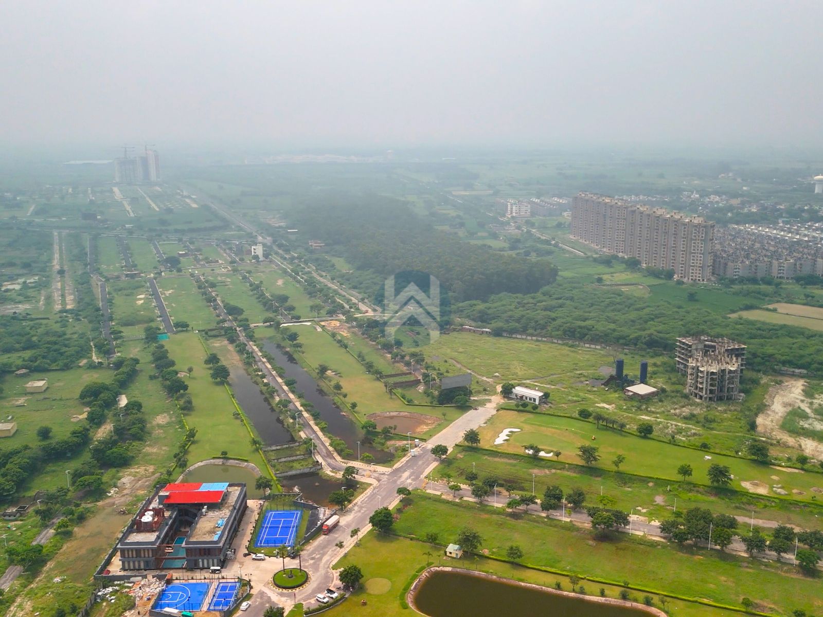 Greenbay The Monarque logo