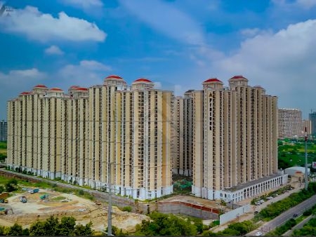 Prateek Grand City