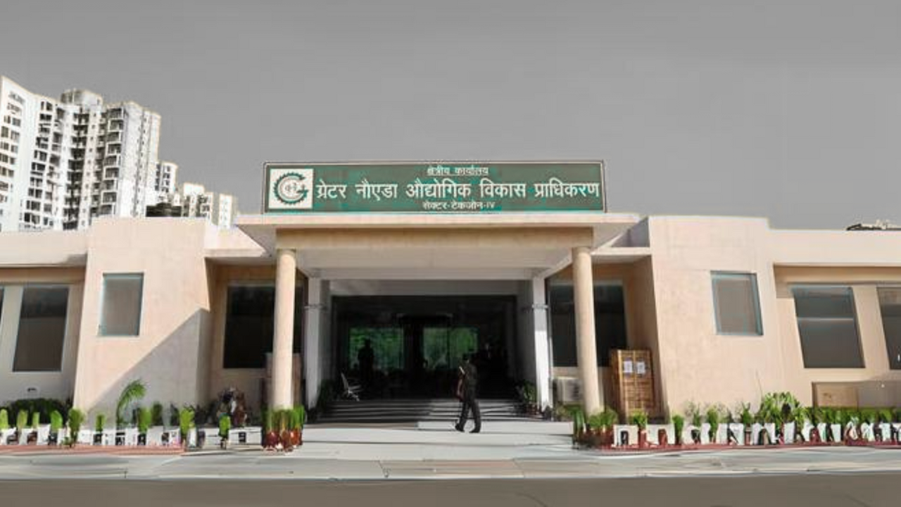 How To Transfer Property in Noida